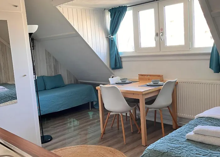 Bed & Breakfast Hotel Zandvoort Nocleg ze śniadaniem 4*