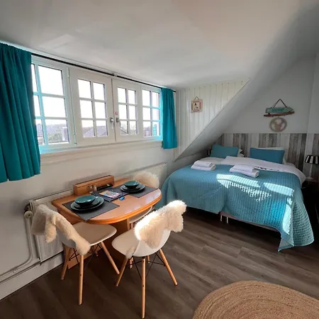 Bed & Breakfast Hotel Zandvoort 4* Зандфорт