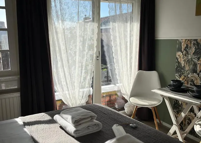 فندق مبيت وإفطار Bed & Breakfast Hotel Zandvoort 4*